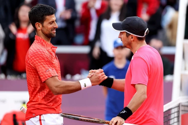 TREBAO SAM DA SE IZVINIM ZBOG POBEDE: Lajović otvorio dušu posle trijumfa nad Đokovićem!