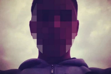 OVO JE TINEJDŽER KOJI JE MALTRETIRAO DEČAKA U NOVOM SADU! Snimak zlostavljanja zgrozio Srbiju