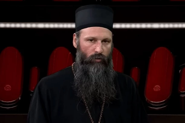 SRPSKI VLADIKA GLUMIO U HIT PREDSTAVI! Komad se igra više od 30 godina, a evo koji glumac ga je zamenio na sceni!