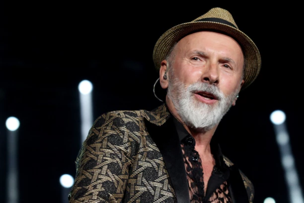 DINO, NEĆE DA MOŽE! Srbomrzac Merlin naprasno se setio pred KONCERT U SRBIJI da se OPERE od ratnohuškačkih pesama