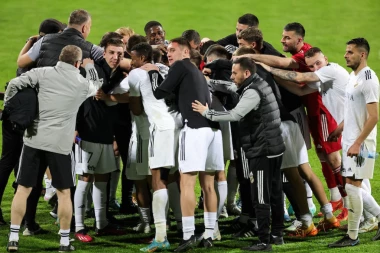 BRĐANI PREDSTAVILI NOVO POJAČANJE! Bivši igrač Zvezde OBUKAO crno-beli dres!