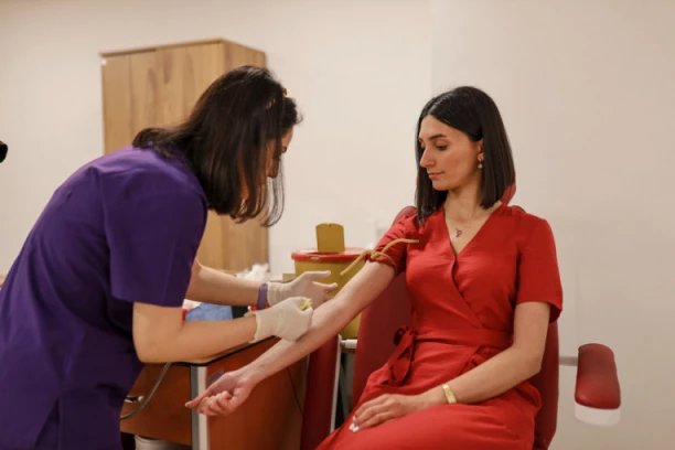 ŠTA KRVNA GRUPA OTKRIVA O VAMA? Njima preti TROMBOZA, oni su najbolji LJUBAVNICI, a jedni u starosti mogu lako da izgube pamćenje