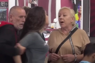 "GAZIĆU TE DOK NE UMREŠ, VEĆ IMAŠ DVA BAJPASA" Monstruozne pretnje Anđele Đuričić, Zorica ZGROŽENA: Ti si za Ostrog ili za USTANOVU!