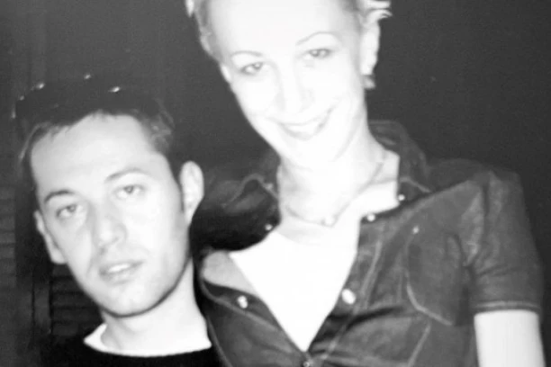 "ZBOGOM, DRUŽE MOJ" Romana Panić se oprostila od Saše Vidića nikad viđenom fotkom iz MLADOSTI! (FOTO)