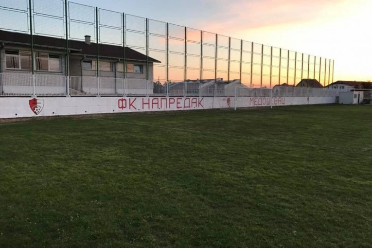 REVIJA GOLOVA U MEDOŠEVCU: Gosti su vodili sa 3:0, ali su na kraju morali da se zadovolje remijem!