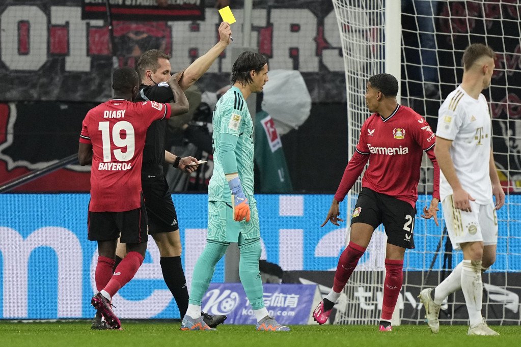 Tobijas Štiler na meču Bajer Leverkuzen - Bajern Minhen