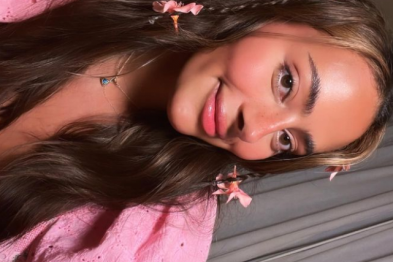 Emira  - devojka nakon transformacije 