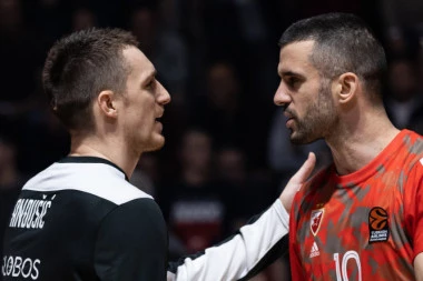 VEČITI RIVALI ZABELEŽILI POLOVIČAN UČINAK NA STARTU EVROLIGE: Crveno-beli sanjaju F4, u "parnom valjku" velika konfuzija!
