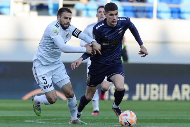 BEZ IZNENAĐENJA U KUPU: Zvezdi otežan put do DUPLE KRUNE!