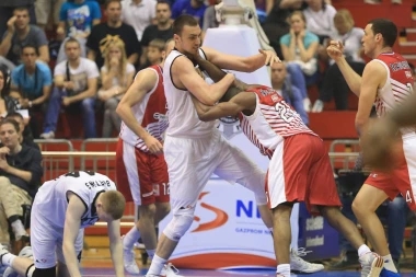 OD PIONIRA DO SPLAVOVA: Skandali i tuče koje će zauvek ostati crna mrlja u srpskom sportu (VIDEO)