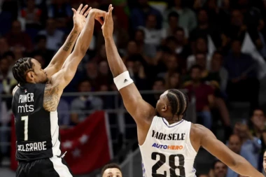 KRVNIK SE OGLASIO: Evo šta radi Jabusele pred KLJUČNU utakmicu u Areni! (FOTO)