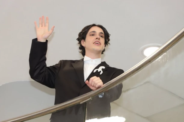 SRBIJA POBEĐUJE NA EVROVIZIJI, JEDAN DETALJ JE SVIMA PROMAKAO: Luk Bleka čeka veliki uspeh!