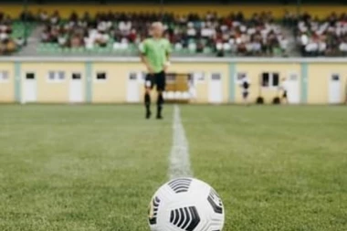 NASTAVLJA SE BORBA ZA PRVO MESTO U VFL SEVER! Zeleni razbili Apatince!