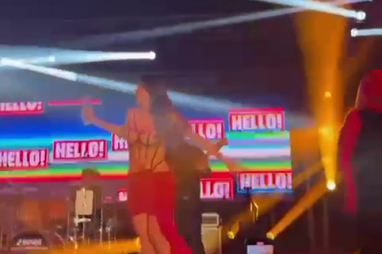 Severina Vučković pala na bini