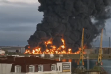 U SEKUNDI SE SVE PRETVORILO U DIM! Snimak ekplozije u Kragujevcu, radniku se bore za život! (VIDEO)