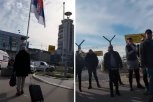 BAHATI TAKSISTI DONEDAVNO "OTIMALI" PUTNIKE KOLEGAMA, A SADA SU STATISTIČKA GREŠKA: Ko­nač­no uvođenje reda na be­o­grad­skom aero­dro­mu (VIDEO)