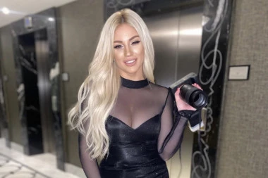 ANA KOKIĆ PRVI PUT POTEGLA OVAJ POTEZ: Pevačica otkrila ono o čemu je dugo ćutala! (VIDEO)