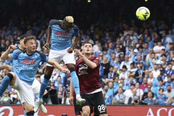 DIJA ŠOKIRAO MARADONU: Senegalac UNIŠTIO planiranu žurku, Napoli i dalje čeka titulu!