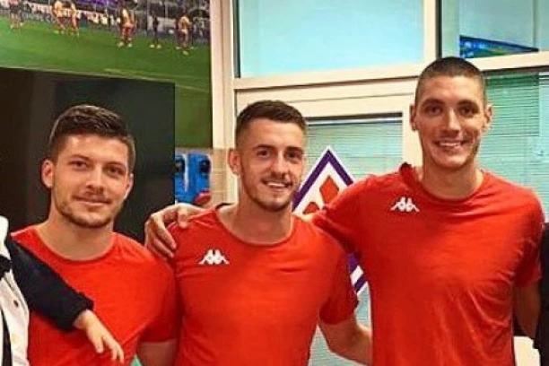 TRENER REPREZENTACIJE UŽIVAO U FIRENCI: Srbi priredili SPEKTAKL na Artemio Frankiju! (VIDEO)