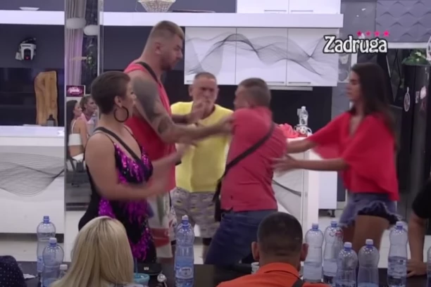 SNIMCI AGRESIJE KRUŽE INTERNETOM! Stefan Karić već pokazivao NASILNO ponašanje! (VIDEO)