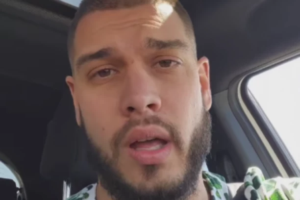 "TI SI TIKTOK PROSTITUTKA" Dejan Dragojević izgoreo od BESA, osuo rafalnu paljbu: Snimaš se GOLA za dva dolara! (VIDEO)