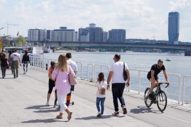 JUTRO HLADNO, DAN TOPLIJI! Danas u Srbiji sunčano vreme, a EVO i kada nas očekuje totalni preokret!