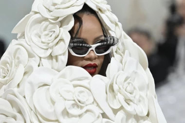 SNIMAK PEVAČICE O KOM BRUJI INTERNET - Telohranitelj napravio HAOS, evo šta se zaista desilo! (VIDEO)