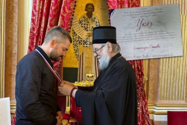 DIREKTOR KORIDORA DOBIO VAŽNO PRIZNANJE OD CRKVE: Seniću krst vožda Đorđa Stratimirovića za zasluge