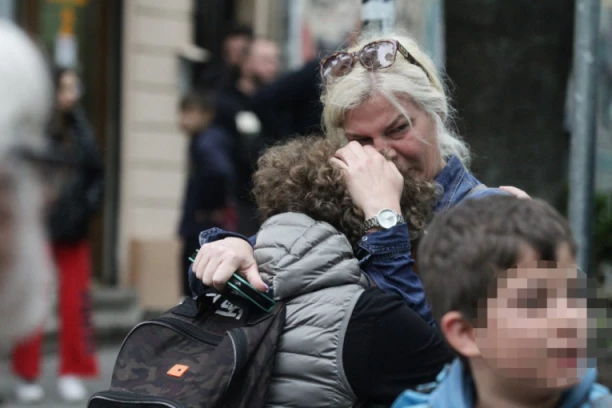 MAMA VODI ME KUĆI! Jezivo svedočenje dečaka iz škole na Vračaru: Čuli smo pucnjeve, svi smo se prestravili! (VIDEO)