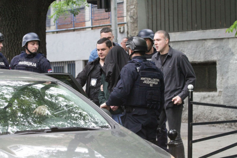 Hapšenje napadača na Vračaru