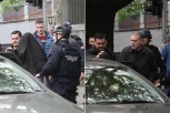 FOTOGRAFIJE HAPŠENJA UČENIKA KOJI JE IZVRŠIO KRVAVI PIR: Otvorio vatru u školi na Vračaru, POLICIJA GA EKSPRESNO LIŠILA SLOBODE! (FOTO)