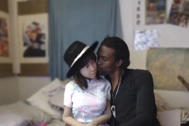 ONI SU SAVRŠENO SLAŽU, DOK SE MALO BOLJE NE ZAGLEDATE: Ko god je primetio ovaj DETALJ, njega je nazvao PSIHOPATOM, iako on tvrdi da je sve njihov DOGOVOR