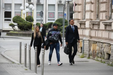 ZANEMEO PRED SASLUŠANJE! Stefan Karić nije želeo da daje izjave za medije, a evo šta se desilo čim je ušao u policijsku upravu!