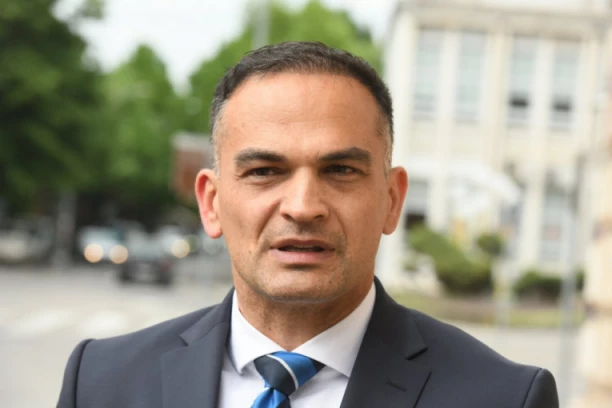 ADVOKAT STEFANA KARIĆA: Sutra daje izjavu, ne znam da li će ga pustiti iz PRITVORA!