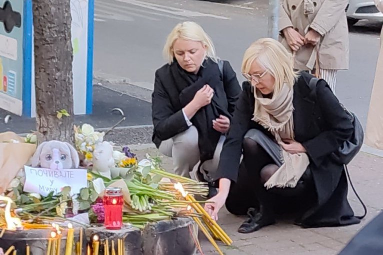Olivera Kovačević pali sveće za tragično nastradale
