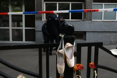 SUTRA KOMEMORACIJA ZA NASTRADALE: Biće održana u holu škole - roditelji ŠOKIRANI