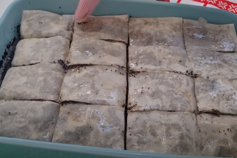 Sečenje makovnjače