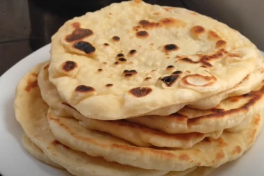 BRZE JOGURT LEPINJE IZ TIGANJA: Prave se od ČETIRI SASTOJKA i miriše cela kuća