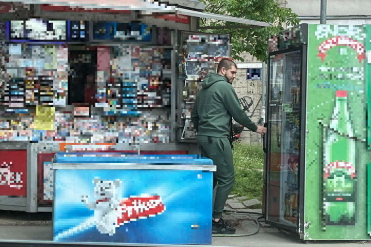 Dejan Dragojević, paparaco