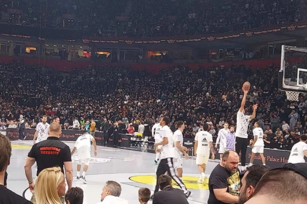 "GROBARI" UTERUJU STRAH U KOSTI: Real u Areni dočekan kao u "paklu" (VIDEO)