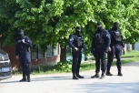 LAŽNA PRIJAVA NA VRAČARU: Policija na licu mesta, nema čoveka sa puškom