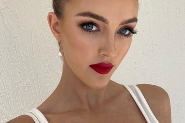 Manekenka Sijena Vir