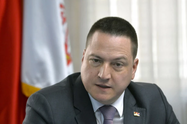 ZBOG OVOGA BI MINISTAR RUŽIĆ MORAO DA SE POSTIDI! Nastavnik informatike objavio poruku nakon masakra: JA SAM KRIV!