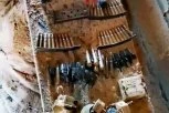 UROŠEVA VIKENDICA PUNA ORUŽJA: Puške, pištolji, ručne bombe, prigušivači, municija...KAO DA SE SPREMAO ZA RAT! (FOTO)