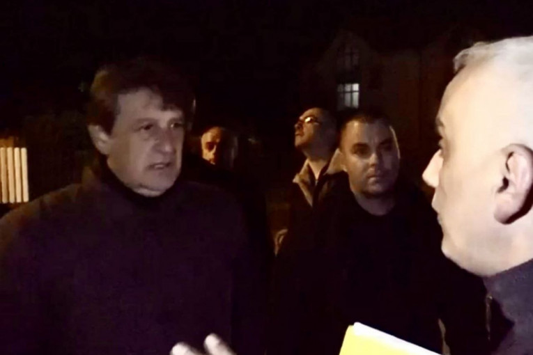 MINISTAR GAŠIĆ CELU NOĆ PROVEO UZ POLICAJCE! (FOTO)