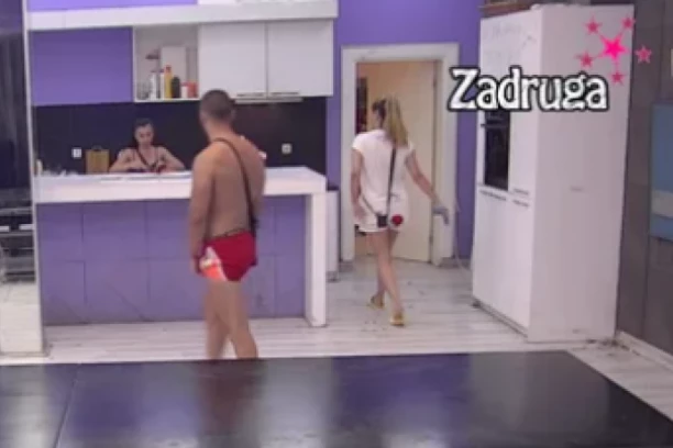 ANA MAFIJA PO BELOJ KUĆI! Optužena da joj OVO smrdi, napravila HAOS! (VIDEO)