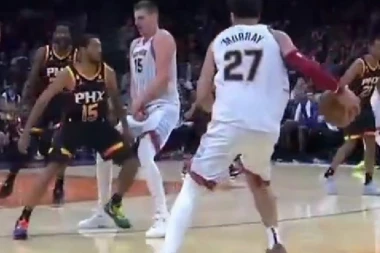 KAKAV BEZOBRAZLUK! Podlo i MUČKI! Jokić dobio udarac u međunožje! Reakcija sudija je sve ŠOKIRALA! (VIDEO)