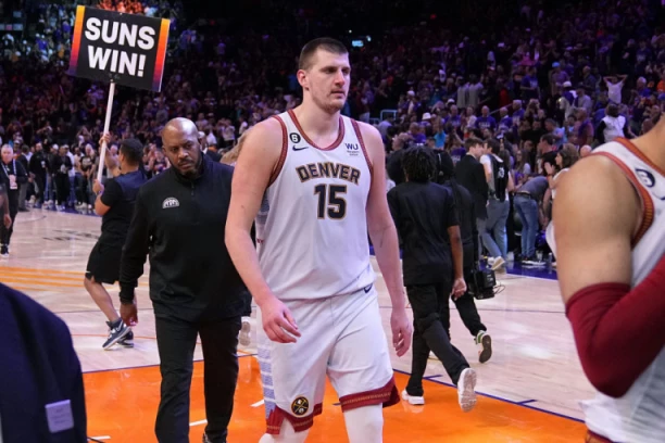 NBA SKINULA KAPU PRED SRBINOM! "Džoker" URADIO nešto što NIKO pre njega NIJE! (VIDEO)