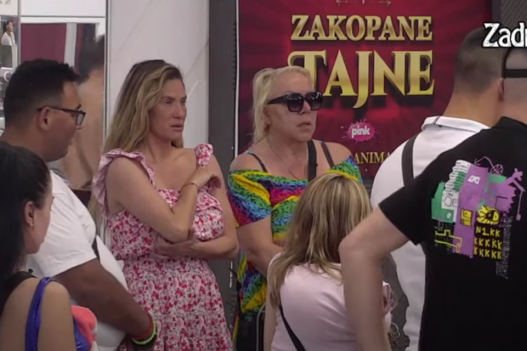 Ana Ćurčić čita čestitke