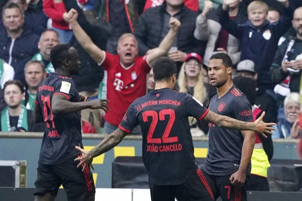 BAJERN VIŠE NE ISPUŠTA PRVO MESTO: Reprezentativac Srbije asistirao za EVROGOL (VIDEO)